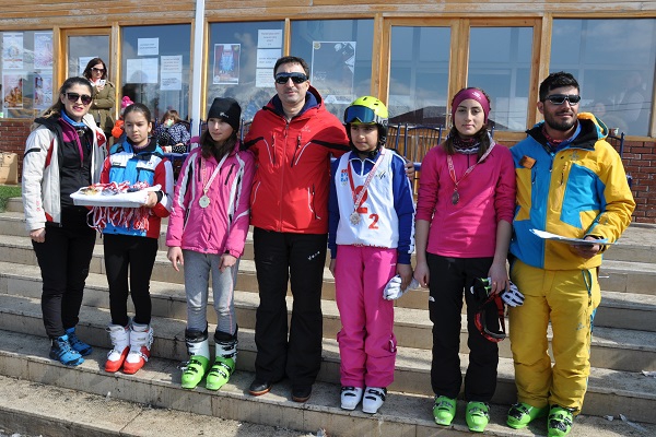 Ovacık'ta kayaklı koşu yarışı gerçekleşti galerisi resim 4