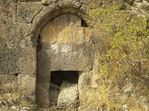 Mazgirt’te Ermeni kilisesi ilgi bekliyor!