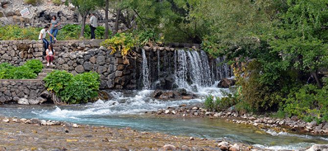 "Munzur Gözeleri" turistlerin gözdesi oldu