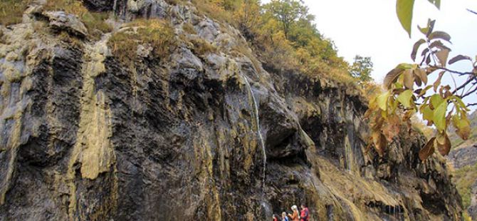 "Ağlayan Kayalar" ziyaretçilerin ilgi odağı