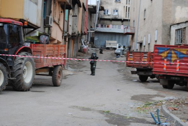 Kadın garsonların kaldığı yere bomba galerisi resim 3