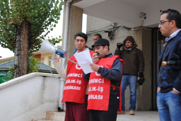 Taşeron işçiler basın açıklaması yaptı galerisi resim 1