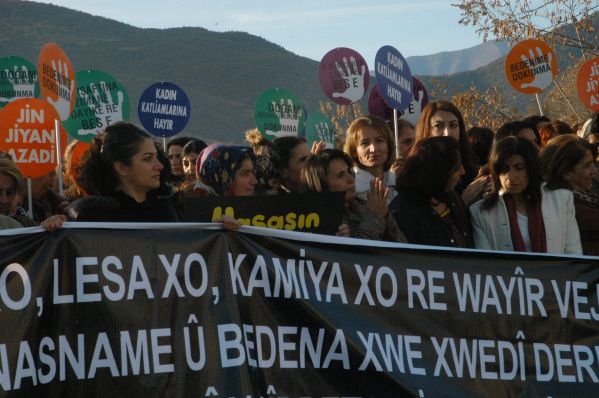 Tunceli’de kadına yönelik şiddete düdüklü protesto galerisi resim 4