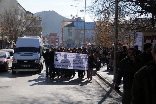 Gözaltılar Protesto Eden Grup, Emniyet Müdürlüğü Ö galerisi resim 1