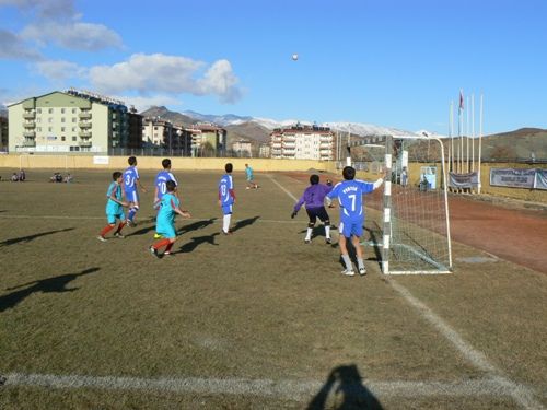 Okul Sporları  Futbol ve Masa Tenisiyle Başladı galerisi resim 2