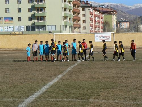 Yıldızlar  Futbolda Şampiyon, Hürriyet İlköğretim galerisi resim 1