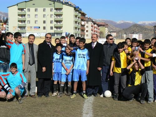 Yıldızlar  Futbolda Şampiyon, Hürriyet İlköğretim galerisi resim 2