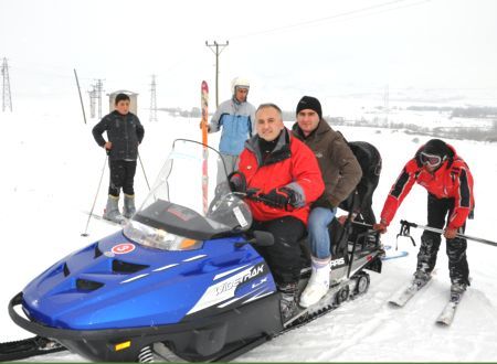 Ovacık’ta Kayak Keyfi Başladı galerisi resim 1