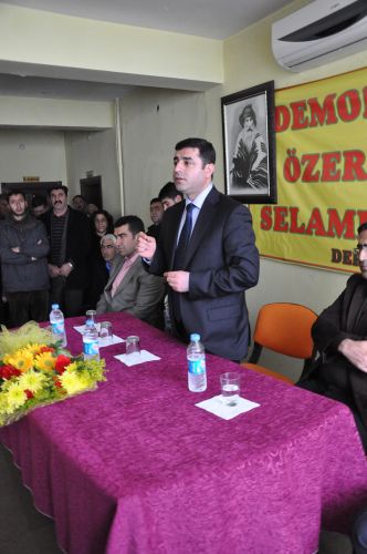 Demirtaş: “Kürtler dağın yolunu biliyor” galerisi resim 3