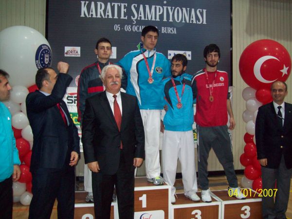 Karatede Türkiye Üçüncülüğü galerisi resim 3
