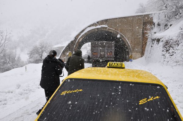 Tunceli-Erzincan Karayolunda Çığ galerisi resim 1