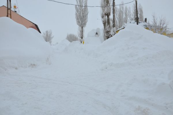 Ovacık’ta Kar Mücadelesi Devam Ediyor galerisi resim 4