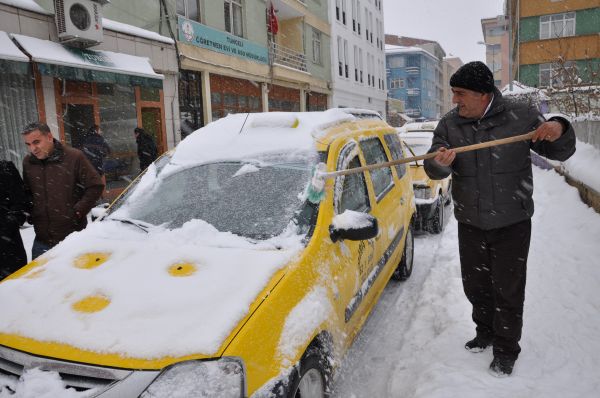 Tunceli’de yoğun kar yağışıyla birlikte oluşan gör galerisi resim 2