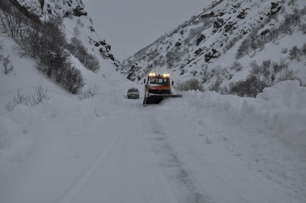 Tunceli'de 233 Köy Yolu Ulaşıma Kapandı galerisi resim 1