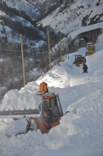 Tunceli-Pülümür karayoluna Çığ Düştü galerisi resim 8