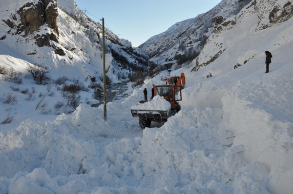 Tunceli-Pülümür karayoluna Çığ Düştü galerisi resim 9