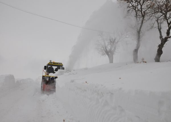 Tunceli'de Karla Mücadele Çalışmaları Devam Ediyor galerisi resim 1