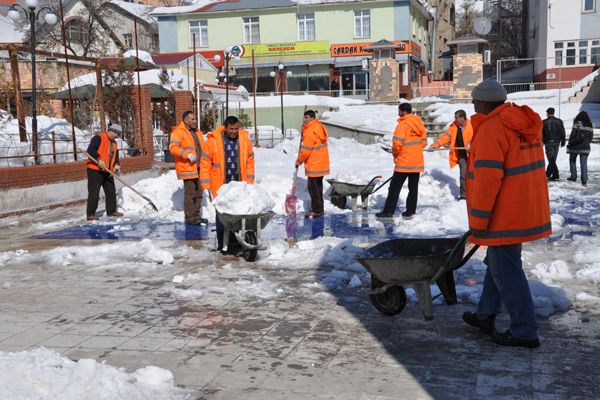 Belediyeden kar temizleme çalışması galerisi resim 2