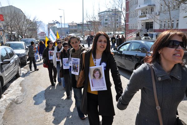 Kadınlar Tunceli’de 8 Mart için biraraya geldi galerisi resim 2