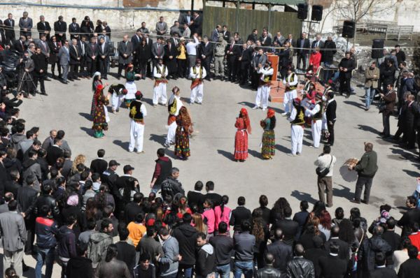 Nevruz Ateşi Üniversite’de Yandı galerisi resim 8