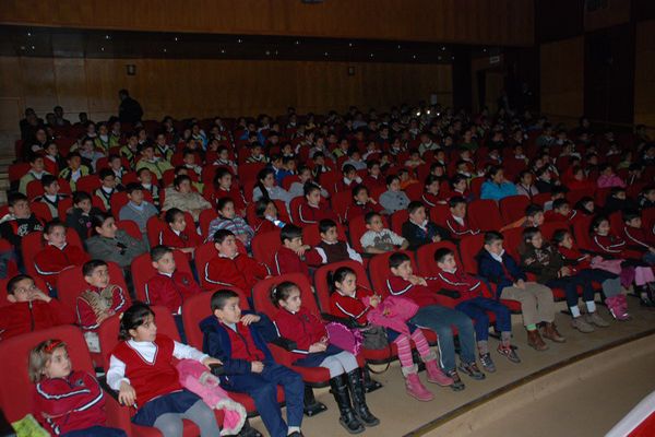 “Can Kardeşler” Tiyatro Oyunu Öğrencilerle Buluştu galerisi resim 3