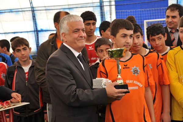 Şehit Olan Kerman Çifti Anısına Futbol Turnuvası galerisi resim 5