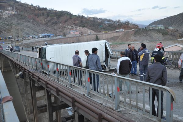 Tunceli’de Trafik Kazası:4 Yaralı galerisi resim 3