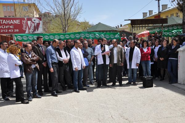 Tunceli’de Sağlık Çalışanlarından Kınama galerisi resim 1