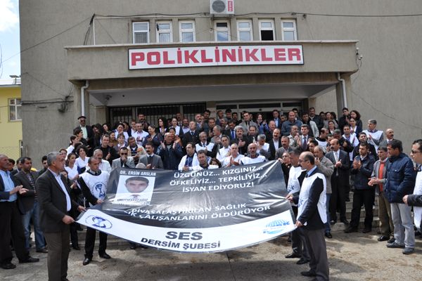 Tunceli'de Sağlık Çalışanları Eylemdeydi galerisi resim 1