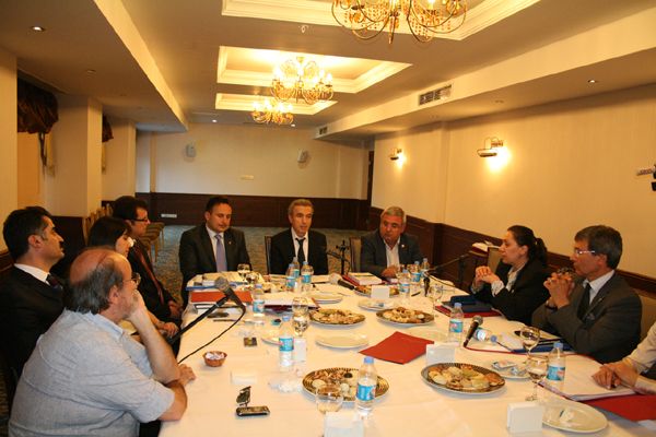 Tunceli'de terör mağdurlarını dinledi galerisi resim 3