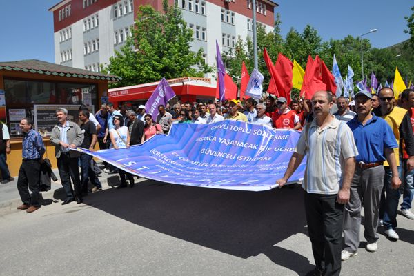 Tunceli’de Kamu Çalışanları İş Bıraktı galerisi resim 1