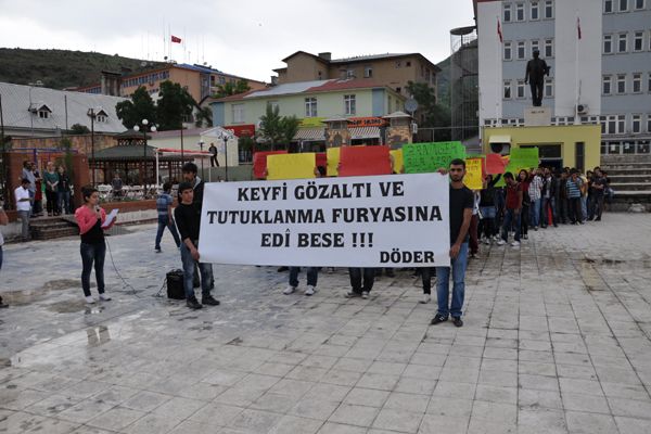 Gözaltına Alınması Protesto Edildi galerisi resim 1