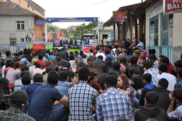 Gözaltına Alınması Protesto Edildi galerisi resim 4