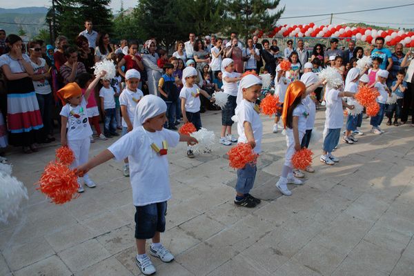 Zübeyde Hanım Anaokulu okul öncesi şenliği galerisi resim 2