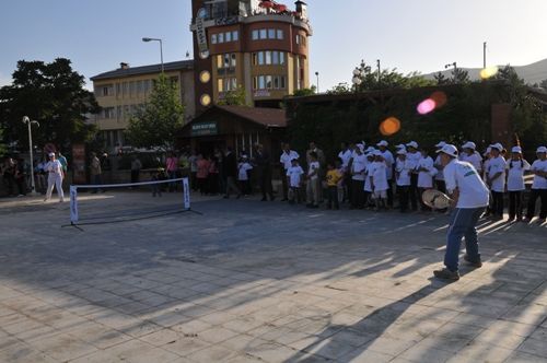 Sokak Tenisi Tunceli'de büyük ilgi gördü galerisi resim 3