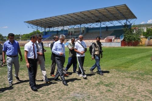 Vali Taşkesen, Stadyumu inceledi galerisi resim 3