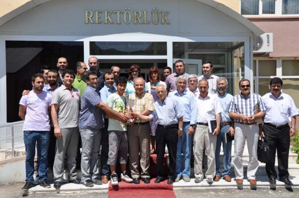 Tunceli Üniversitesi basketbol (A) takımı 2. oldu galerisi resim 1
