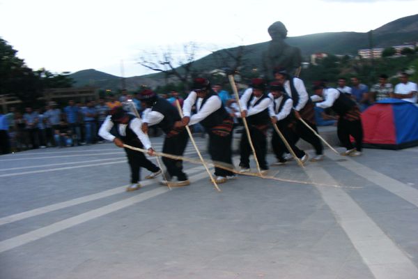 DKD Halk Oyunları ekibi halkla buluştu galerisi resim 5