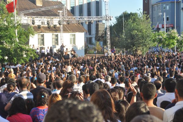 Grup Yorum Tunceli’de konser verdi galerisi resim 2