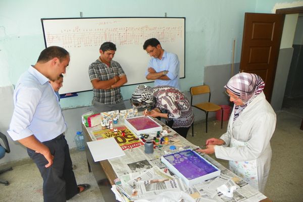 Çemişgezek’te Ebru Sanatı ilgi görüyor galerisi resim 1