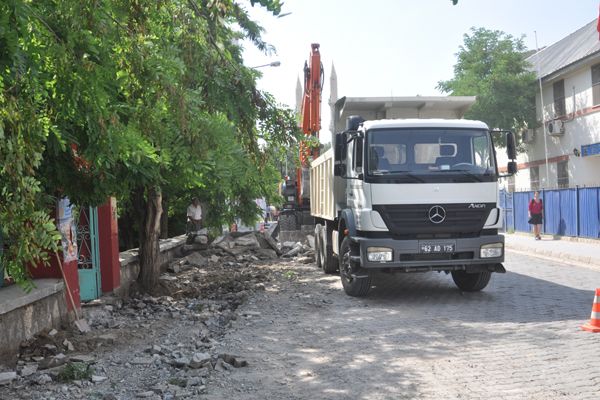 Kaldırım çalışmaları başladı galerisi resim 2