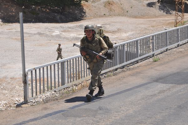 PKK, Eski AKP İl Başkanının aracını yaktı galerisi resim 1