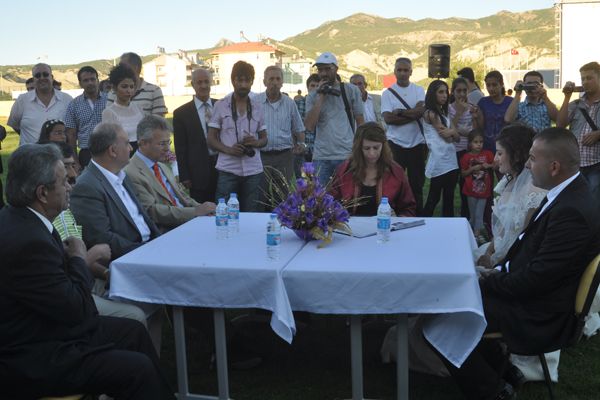 Tunceli'de 40 çifte toplu nikâh kıyıldı galerisi resim 9