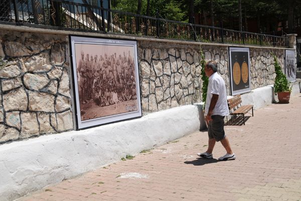 Dersim Katliamının fotoğrafları için 38 duvarı galerisi resim 2