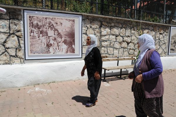 Dersim Katliamının fotoğrafları için 38 duvarı galerisi resim 4