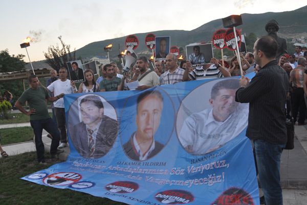 Meşaleli Yürüyüşle protesto etti galerisi resim 4