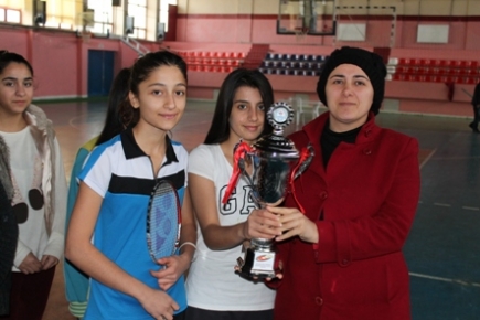 Okul Sporları Badminton Müsabakaları sona erdi