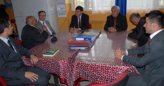 Milli Eğitim Müdürü Eyyüpkoca Mazgirt İlçe Okullarını ziyaret etti