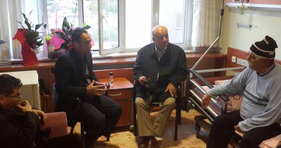 Rektör Boztuğ’dan Ahmet Yurt dedeye hasta ziyareti