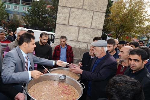İl Müftülüğü, Aşure dağıttı
